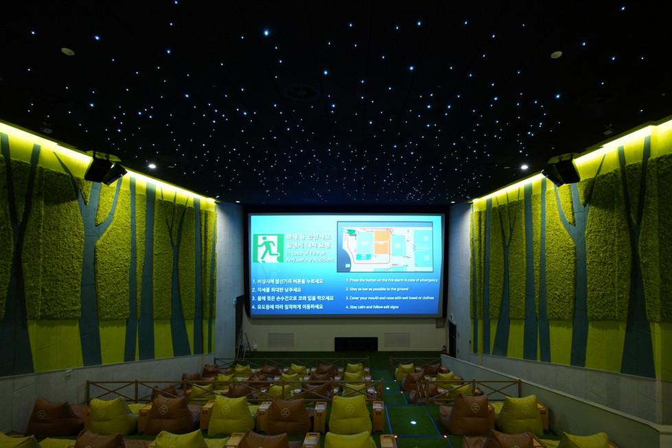Movie theater interior construction case of acoustic solution using moss sound-absorbing panels 04-3