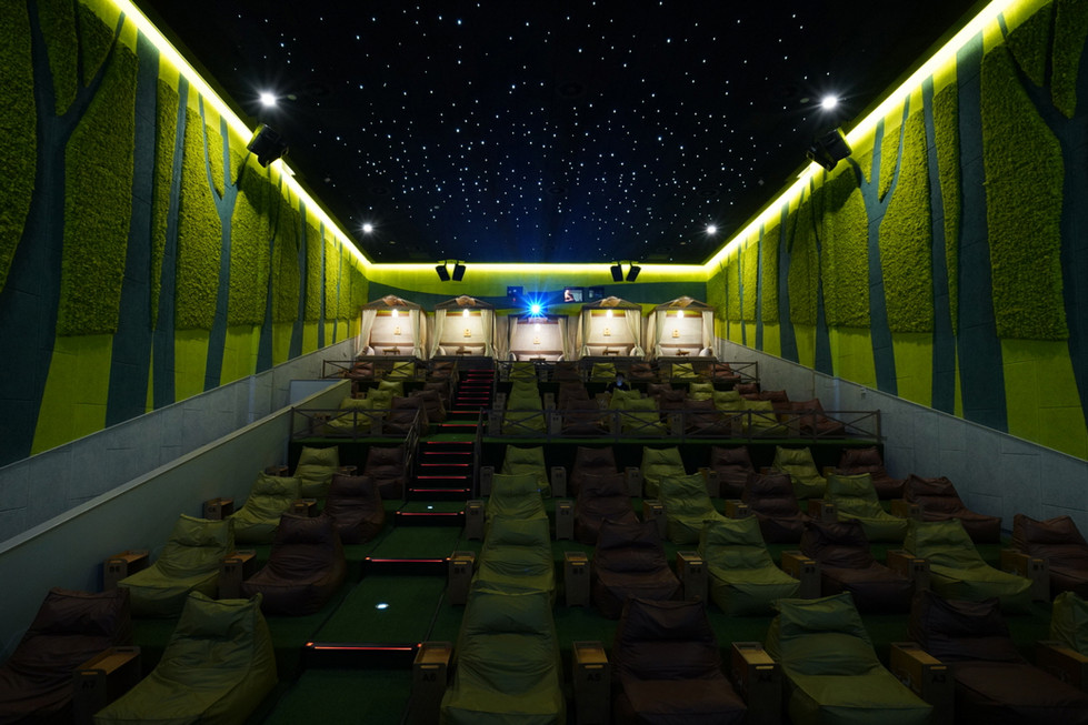 Movie theater interior construction case of acoustic solution using moss sound-absorbing panels 04-4