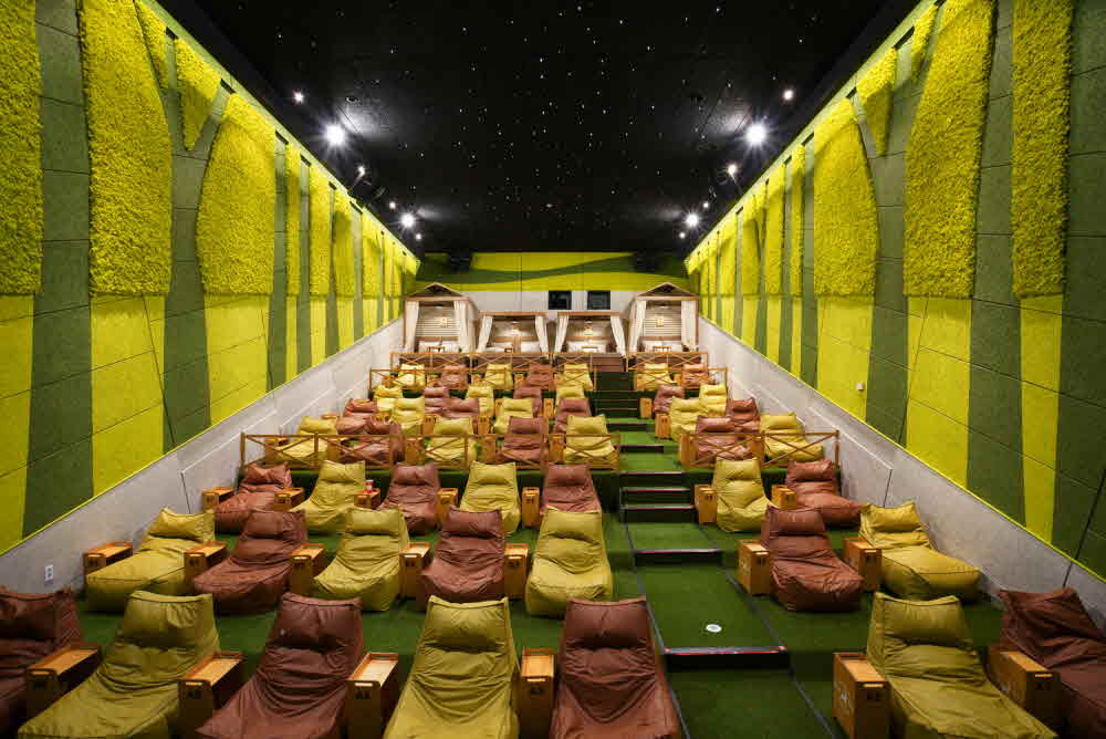 Scandia Moss Project 03 | Movie theater interior decorated with green terrier Scandiamoss-CGV Cheonan Cine & Foret theater custom made and custom construction