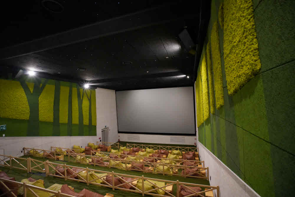 Scandia Moss Project 04 | Cinema interior that conveys the value of greenery in the city - CGV Dongsuwon Cine & Foret theater costum made and custom construction