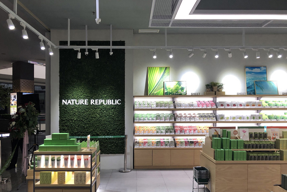 Nature Republic Indonesia store moss wall construction where you can meet nature