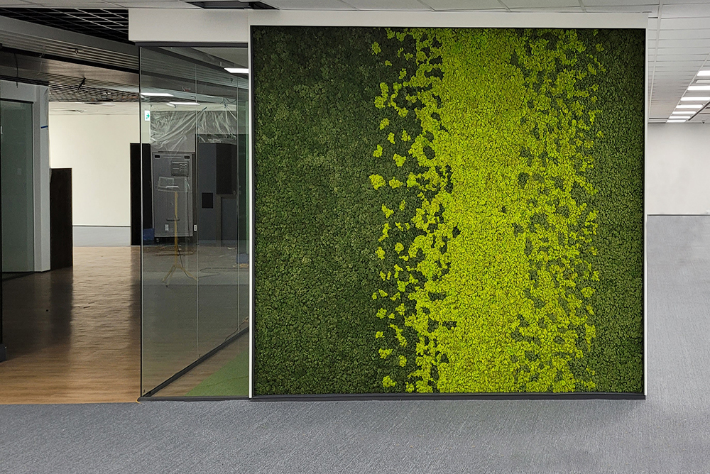 Scandia Moss Project 05 | Scandia Moss art wall interior that changes space - Hyundai Motor Company’s Luczen Tower custom panel and Indoor moss wall construction